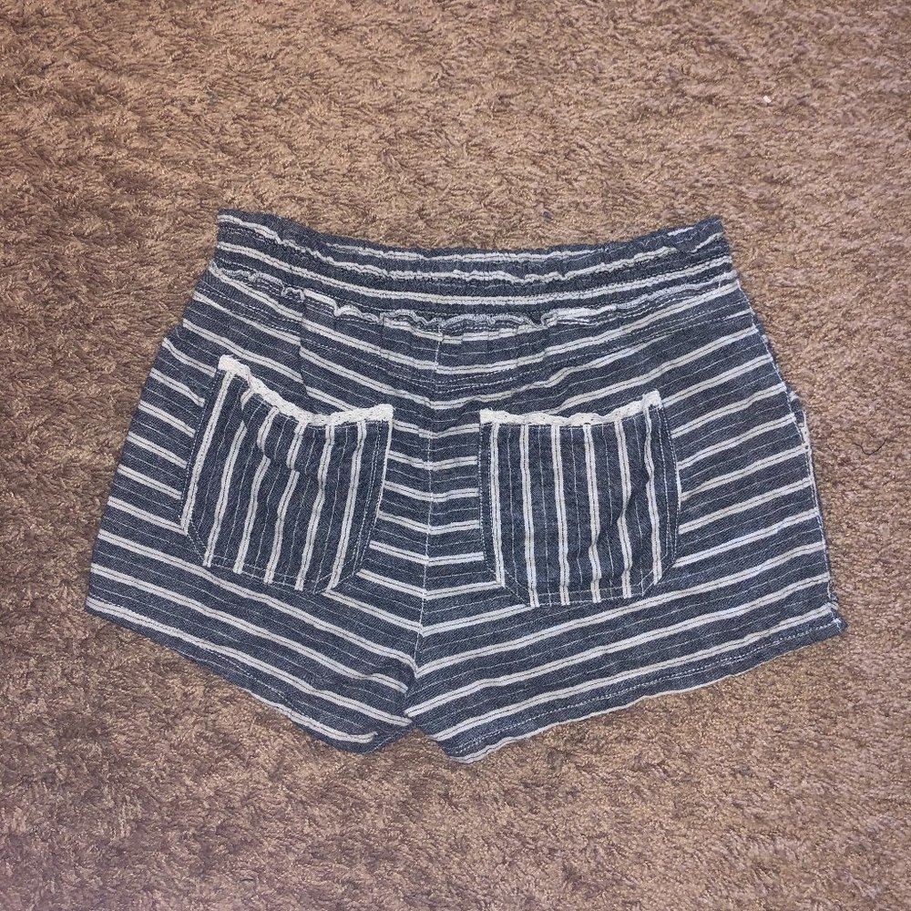 Rewind Shorts - Picture 2 of 2